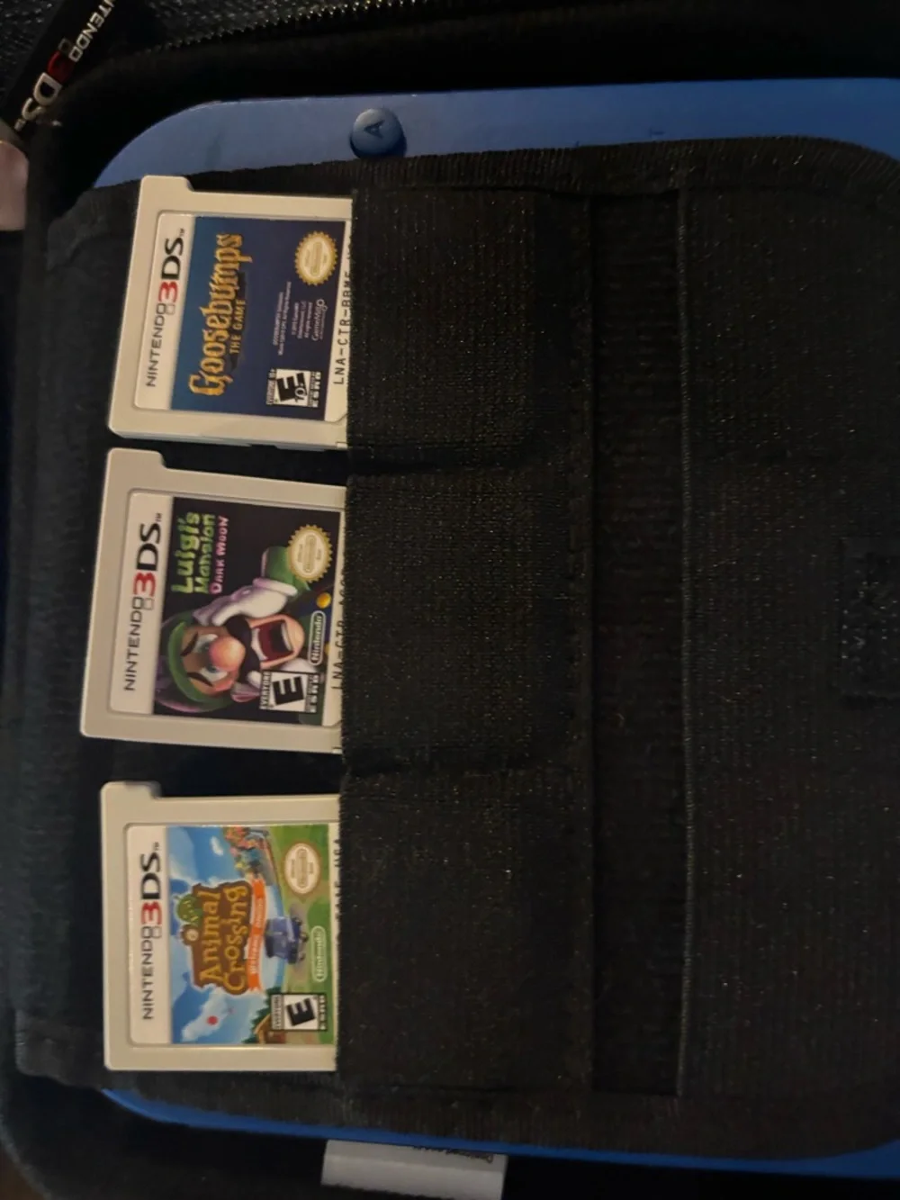 Nintendo used comes zippered